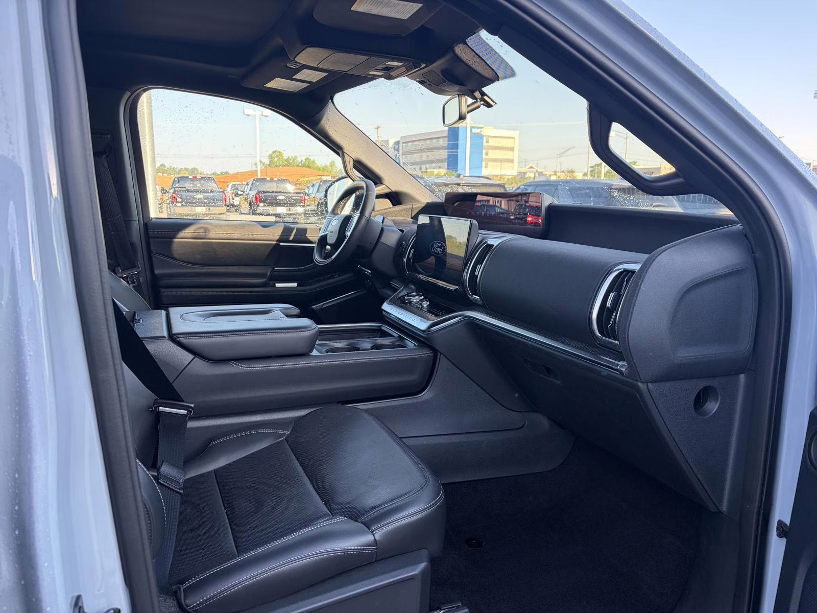 2025 Glacier Gray Metallic Tri-Coat Ford Expedition Platinum 4X4 SUV