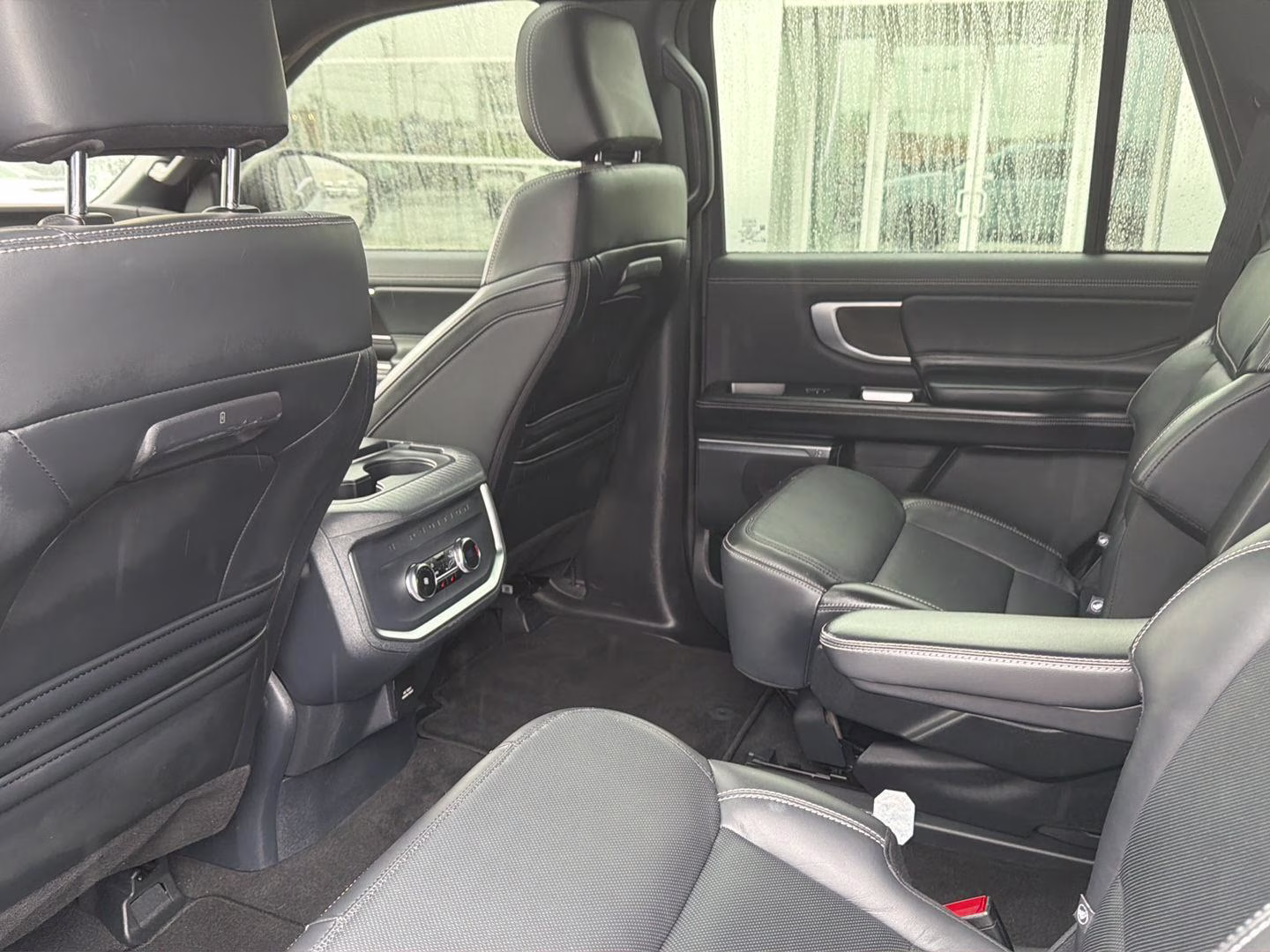 2025 Glacier Gray Metallic Tri-Coat Ford Expedition Platinum 4X4 SUV
