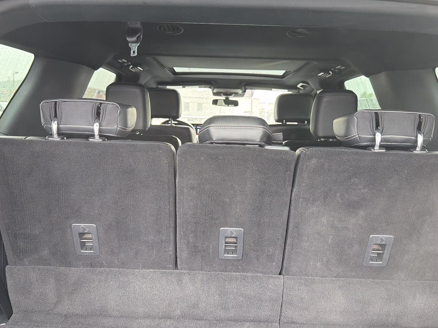 2025 Glacier Gray Metallic Tri-Coat Ford Expedition Platinum 4X4 SUV
