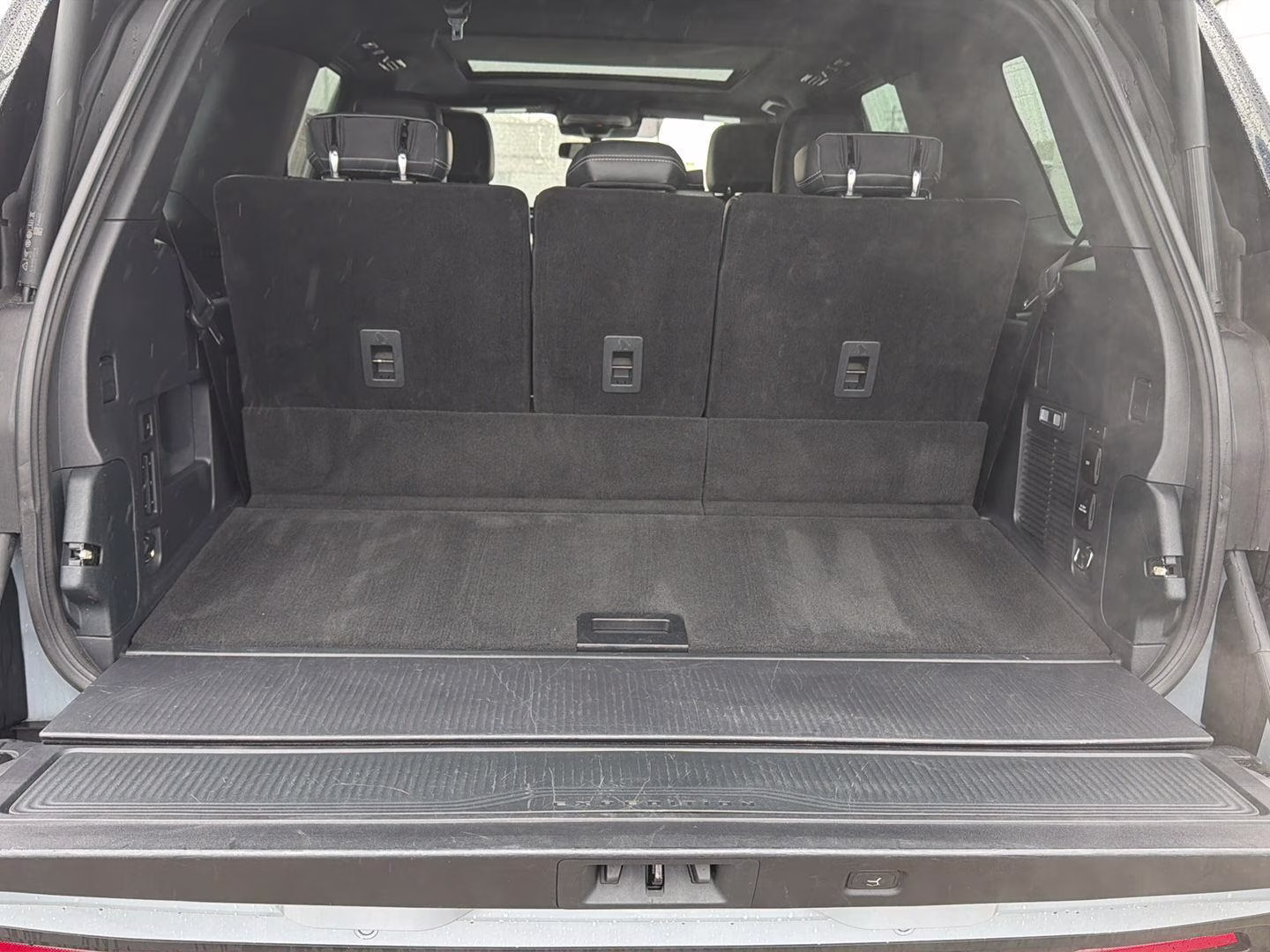 2025 Glacier Gray Metallic Tri-Coat Ford Expedition Platinum 4X4 SUV