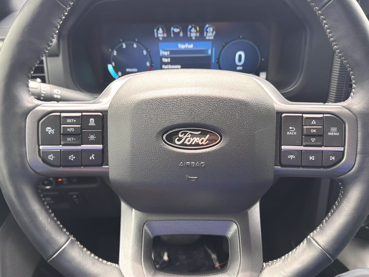 2024 Avalanche Gray Ford F-150 LARIAT 4X4 Truck