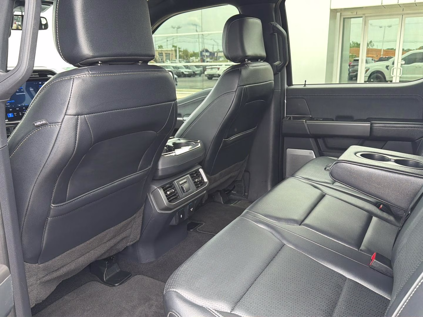 2024 Avalanche Gray Ford F-150 LARIAT 4X4 Truck