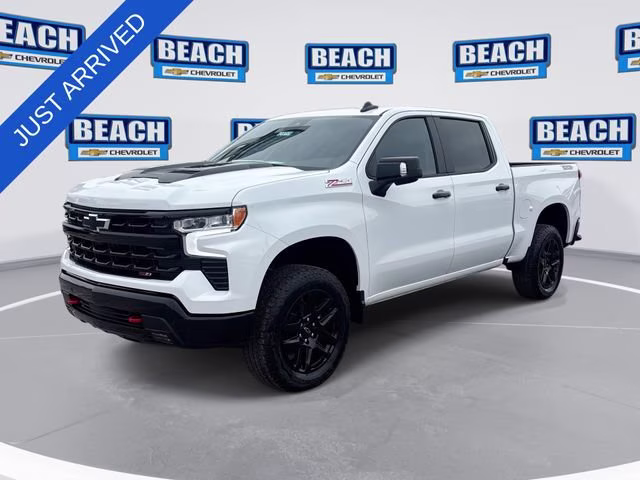 2026 Summit White Chevrolet Silverado 1500 LT Trail Boss 4X4 Truck