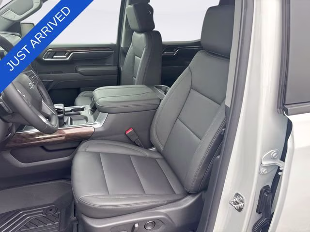 2026 Summit White Chevrolet Silverado 1500 LT Trail Boss 4X4 Truck