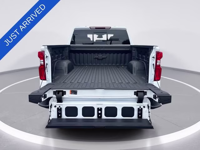 2026 Summit White Chevrolet Silverado 1500 LT Trail Boss 4X4 Truck
