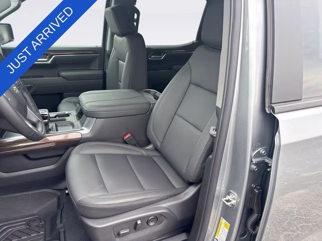 2026 Sterling Gray Metallic Chevrolet Silverado 1500 LT Trail Boss 4X4 Truck
