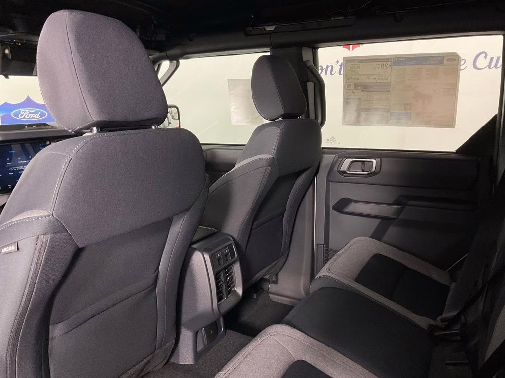 2026 Avalanche Ford Bronco Base 4X4 SUV