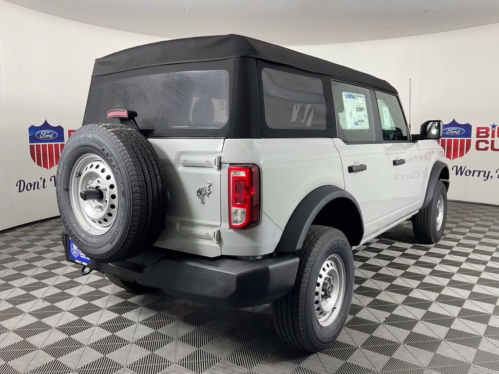 2026 Avalanche Ford Bronco Base 4X4 SUV