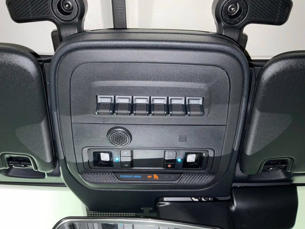 2026 Oxford White Ford Bronco Badlands 4X4 SUV