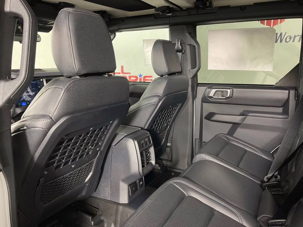 2026 Avalanche Ford Bronco Badlands 4X4 SUV