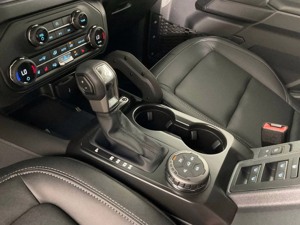 2026 Avalanche Ford Bronco Badlands 4X4 SUV