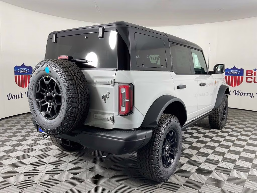 2026 Avalanche Ford Bronco Badlands 4X4 SUV