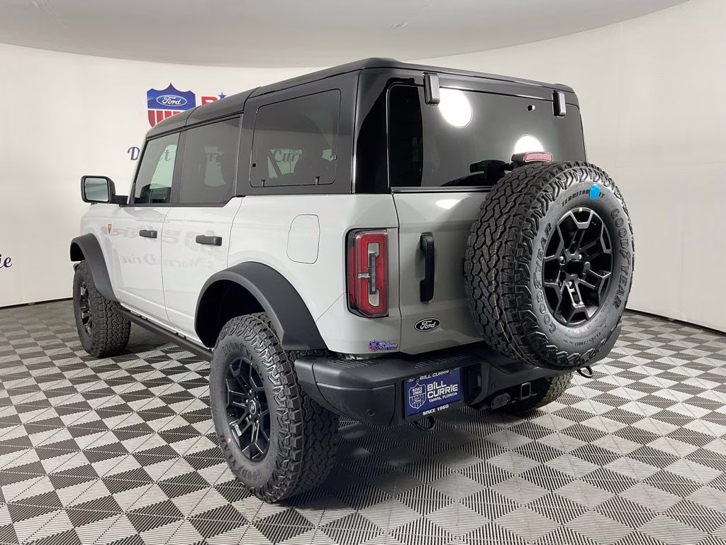 2026 Avalanche Ford Bronco Badlands 4X4 SUV