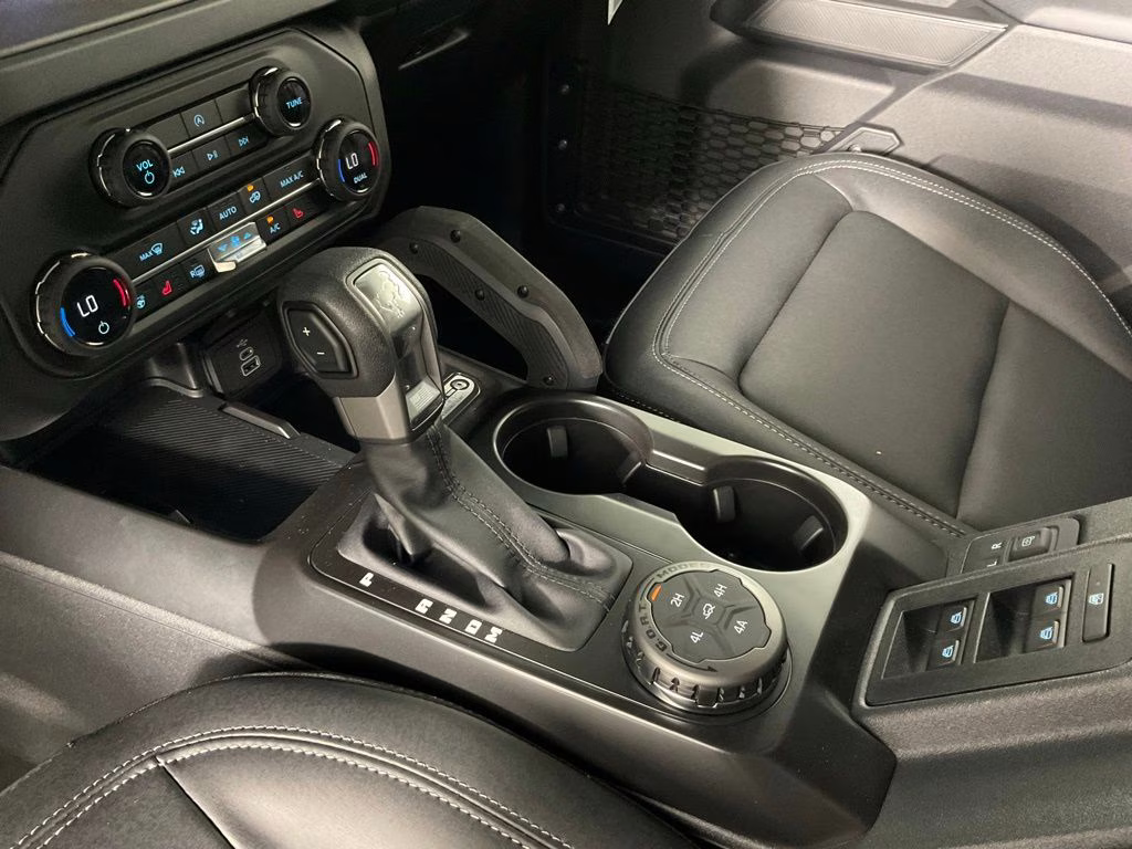 2026 Avalanche Ford Bronco Badlands 4X4 SUV