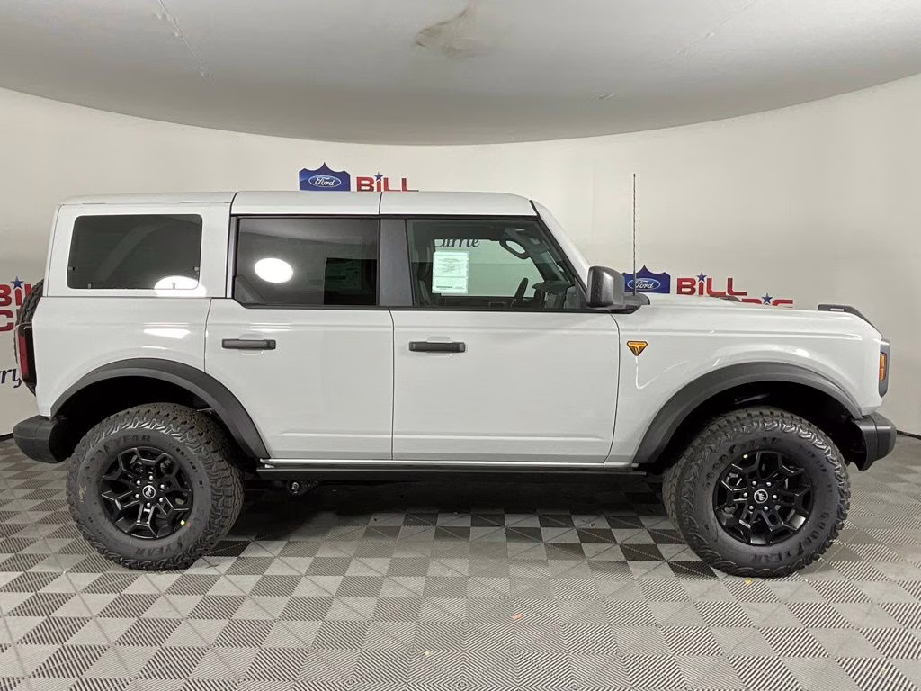 2026 Avalanche Ford Bronco Badlands 4X4 SUV