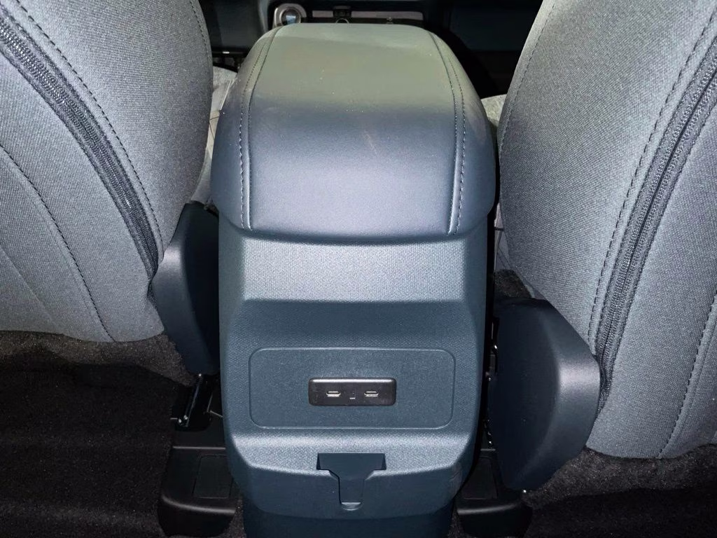 2026 Oxford White Ford Maverick XLT FWD Truck