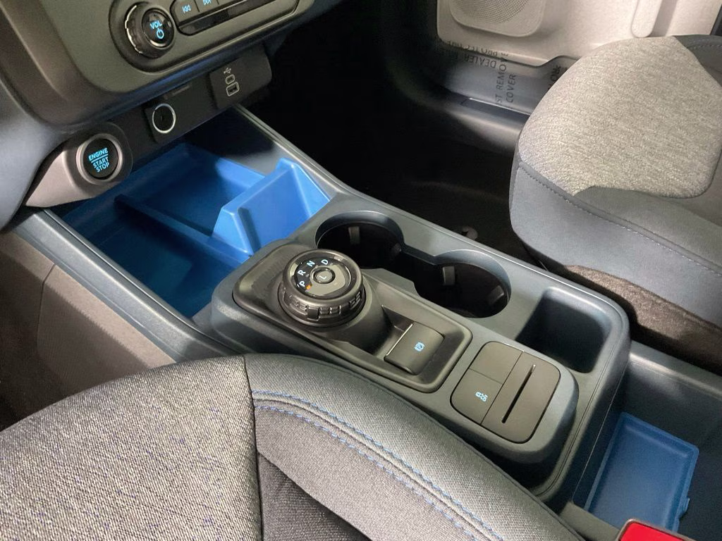 2026 Oxford White Ford Maverick XLT FWD Truck