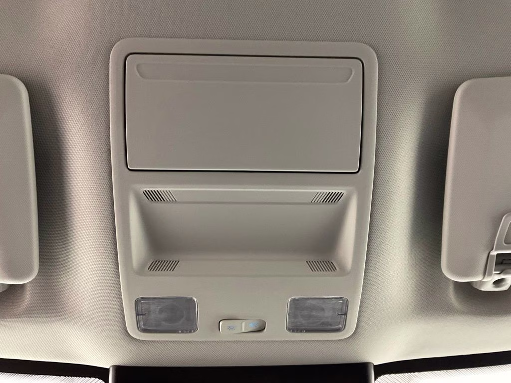 2026 Oxford White Ford Maverick XLT FWD Truck