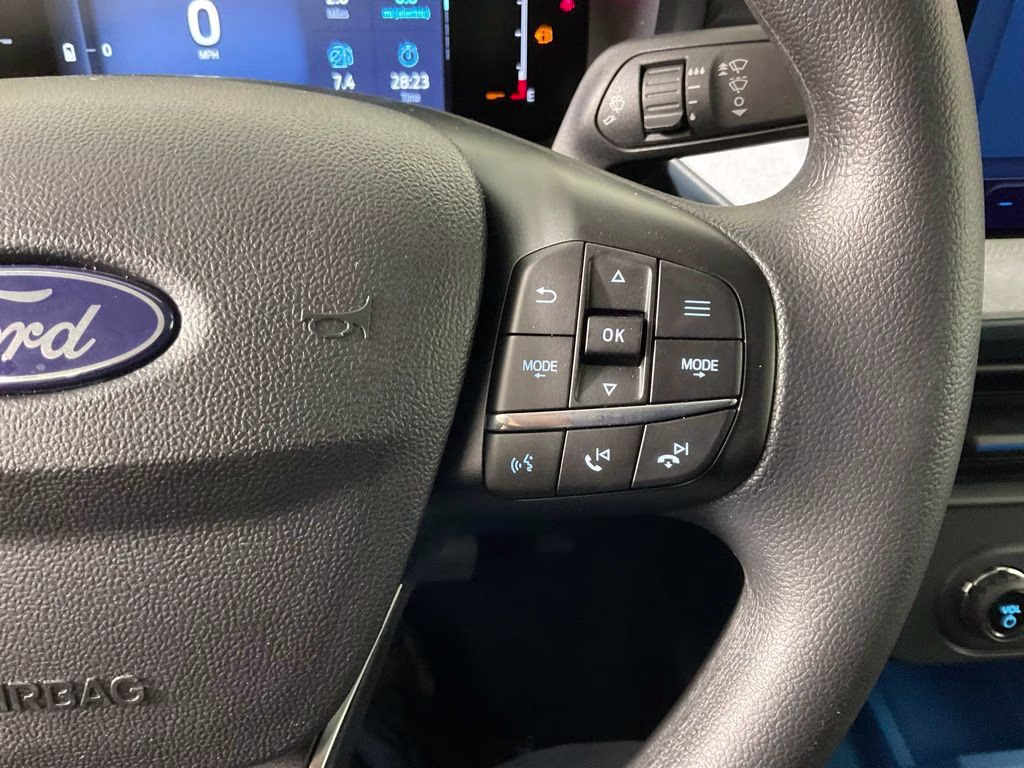 2026 Oxford White Ford Maverick XLT FWD Truck