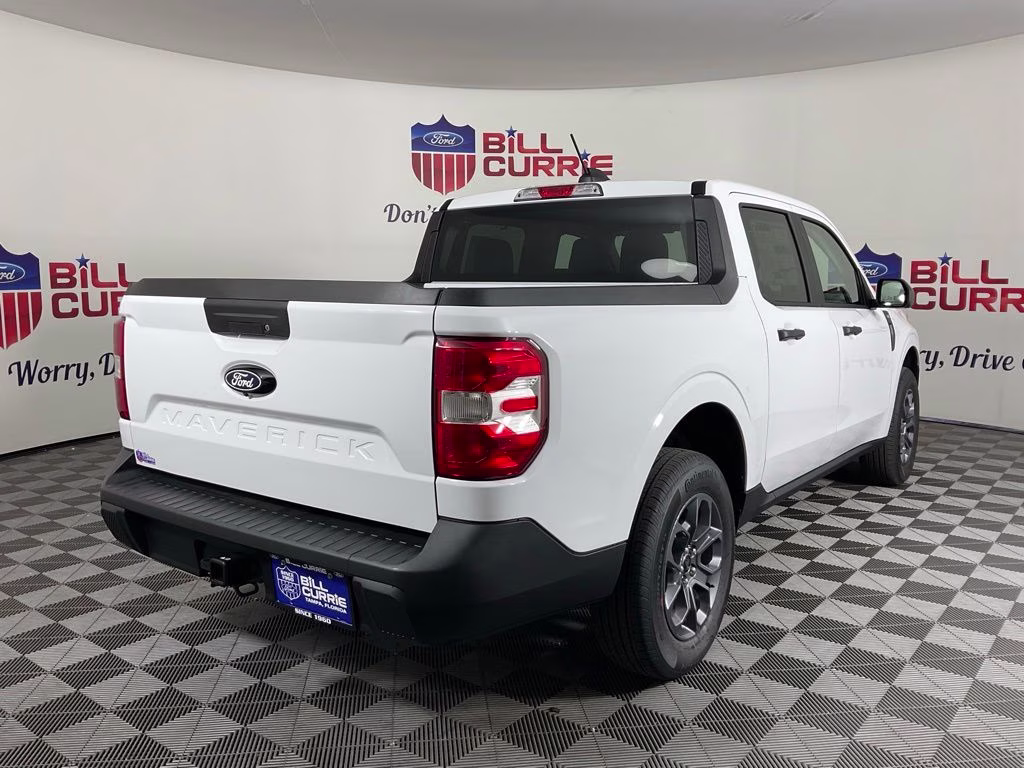 2026 Oxford White Ford Maverick XLT FWD Truck
