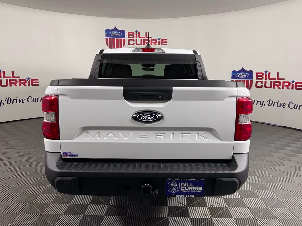 2026 Oxford White Ford Maverick XLT FWD Truck
