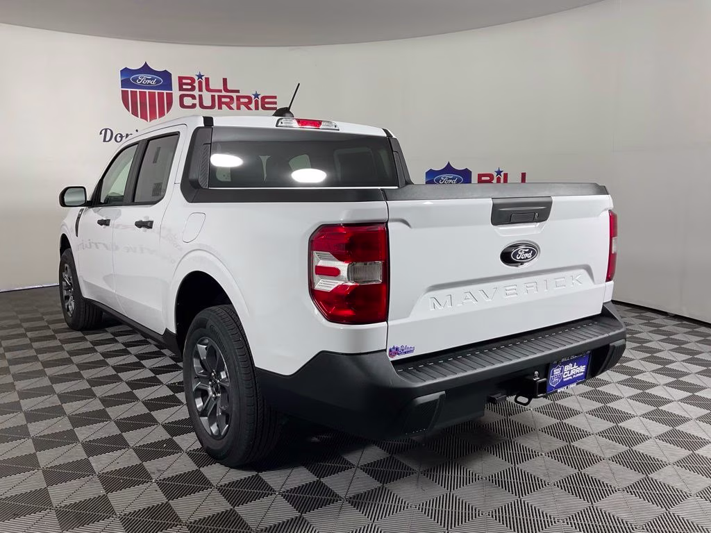 2026 Oxford White Ford Maverick XLT FWD Truck