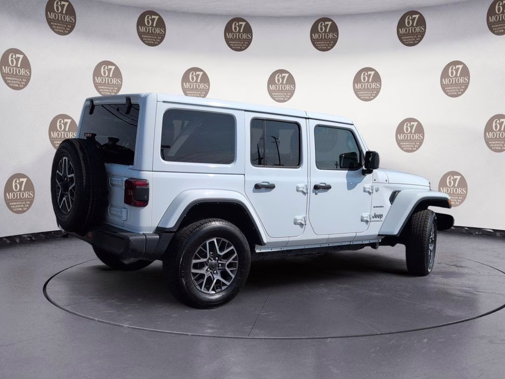 2024 Bright White Clearcoat Jeep Wrangler Sahara 4X4 SUV