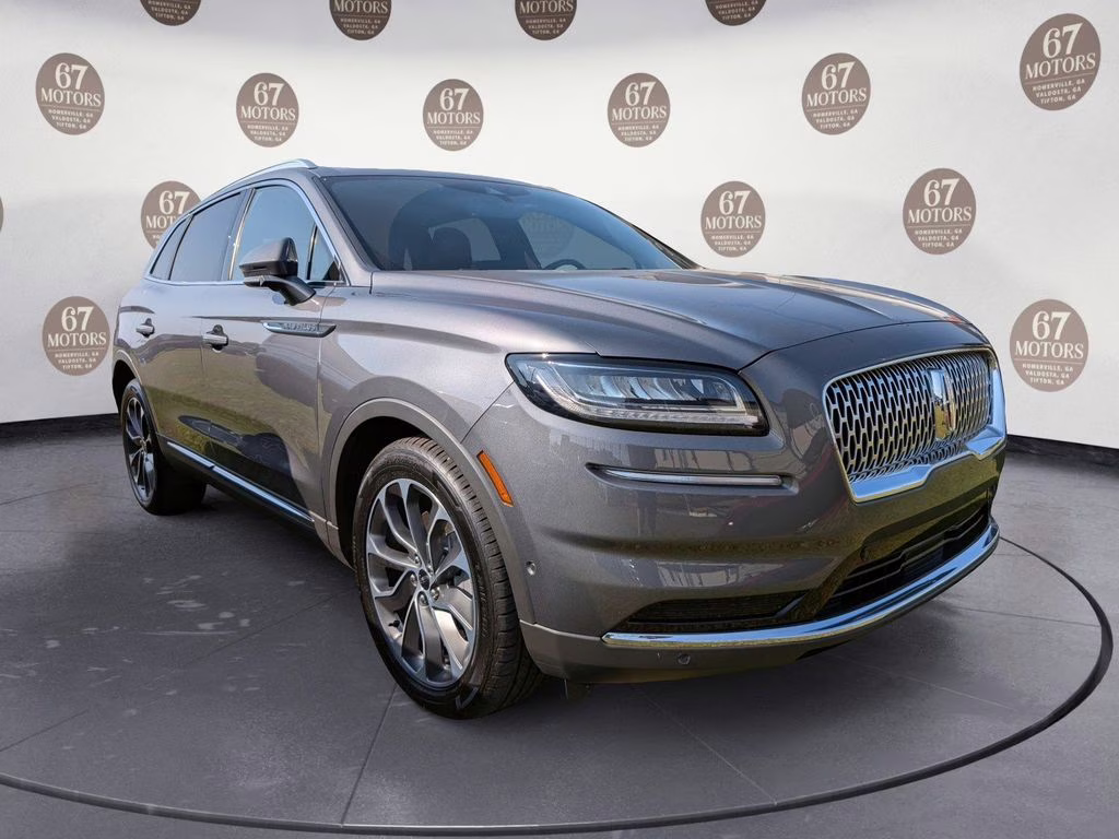 2023 Gray Metallic Lincoln Nautilus Reserve FWD SUV
