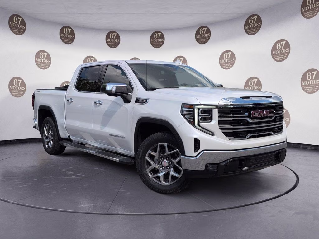 2023 GMC Sierra 4WD Crew Cab Short Box SLT's photo