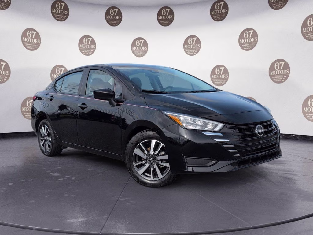 2025 Nissan Versa 1.6 SV CVT's photo