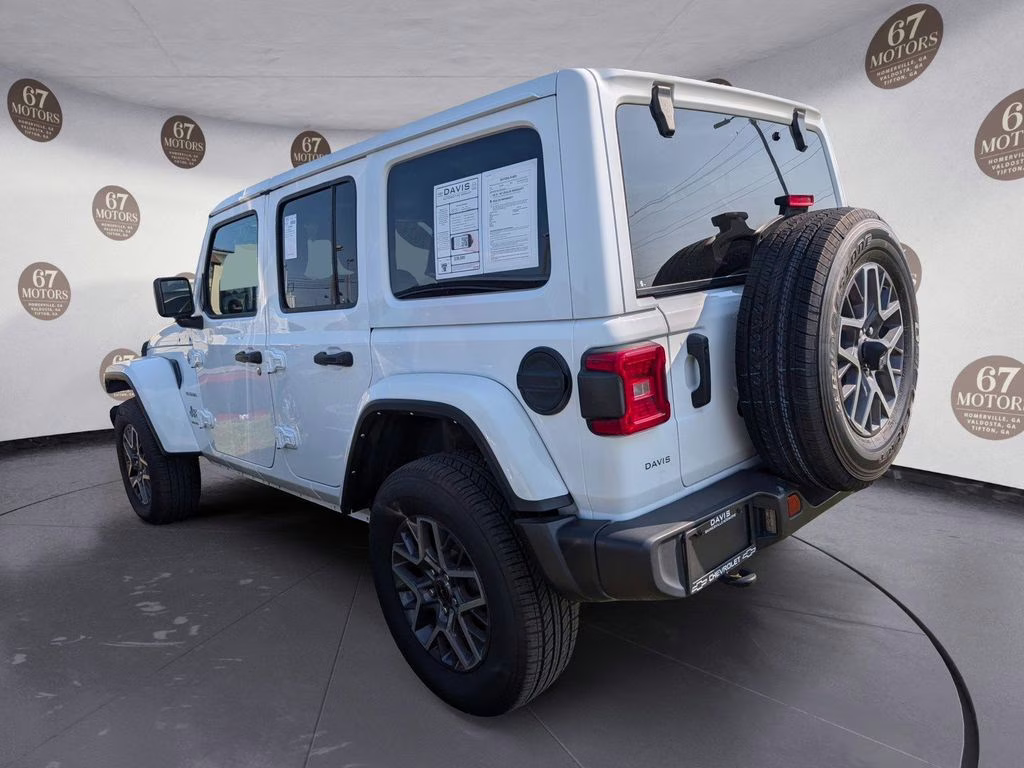 2024 Bright White Clearcoat Jeep Wrangler Sahara 4X4 SUV