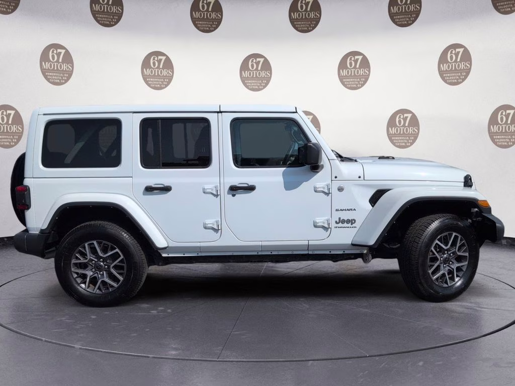 2024 Bright White Clearcoat Jeep Wrangler Sahara 4X4 SUV