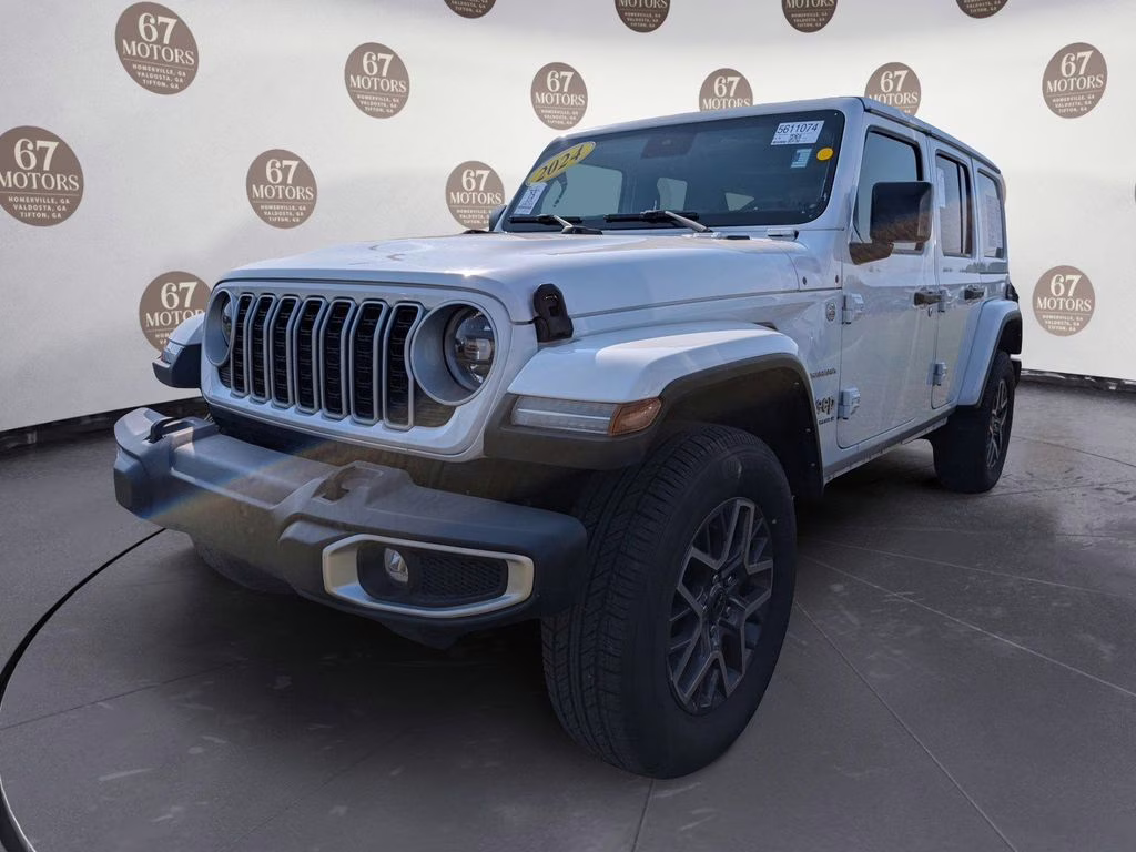 2024 Bright White Clearcoat Jeep Wrangler Sahara 4X4 SUV