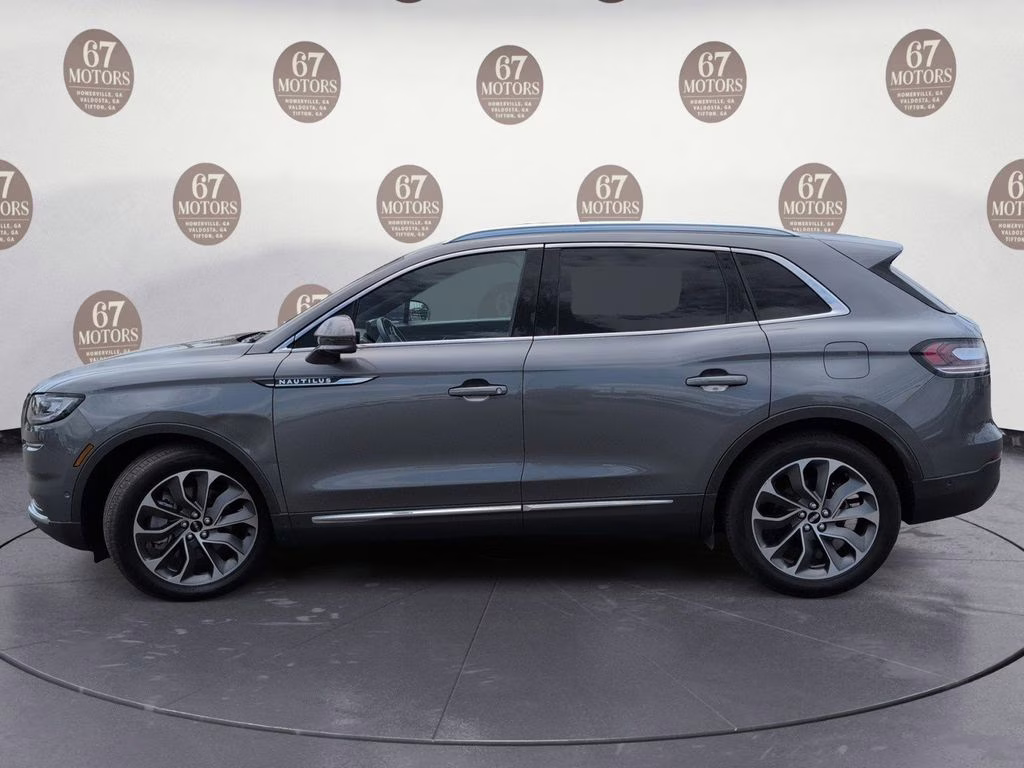 2023 Gray Metallic Lincoln Nautilus Reserve FWD SUV