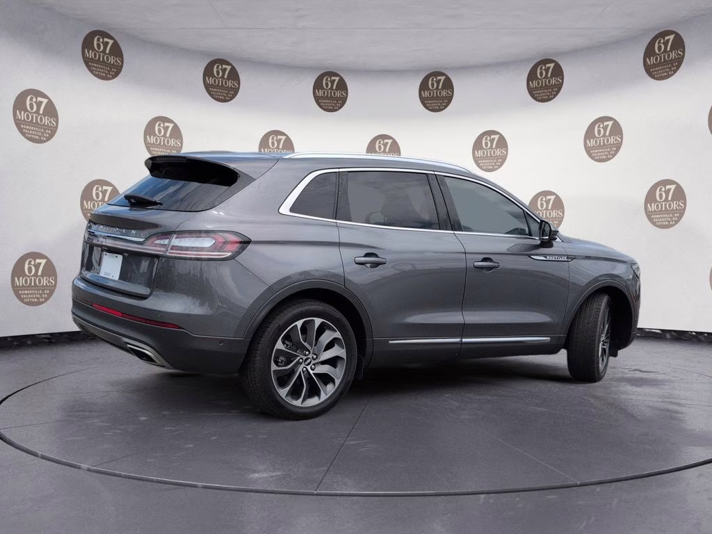 2023 Gray Metallic Lincoln Nautilus Reserve FWD SUV