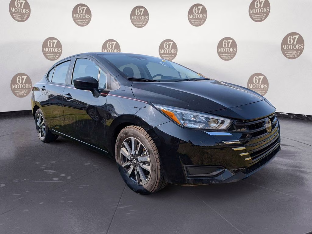2025 Super Black Metallic Nissan Versa 1.6 SV FWD Sedan