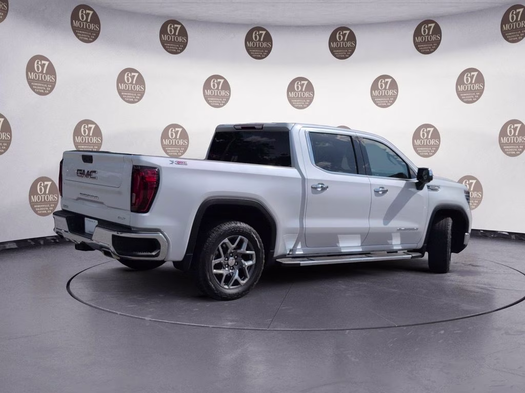 2023 White Frost Tricoat GMC Sierra 1500 SLT 4X4 Truck