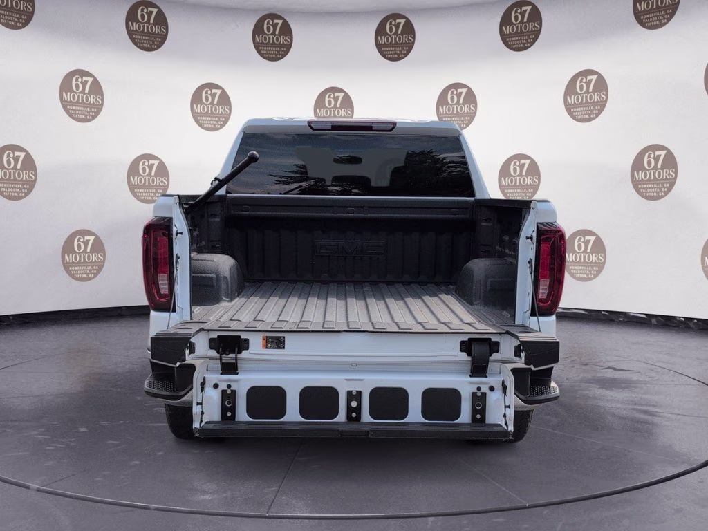 2023 White Frost Tricoat GMC Sierra 1500 SLT 4X4 Truck