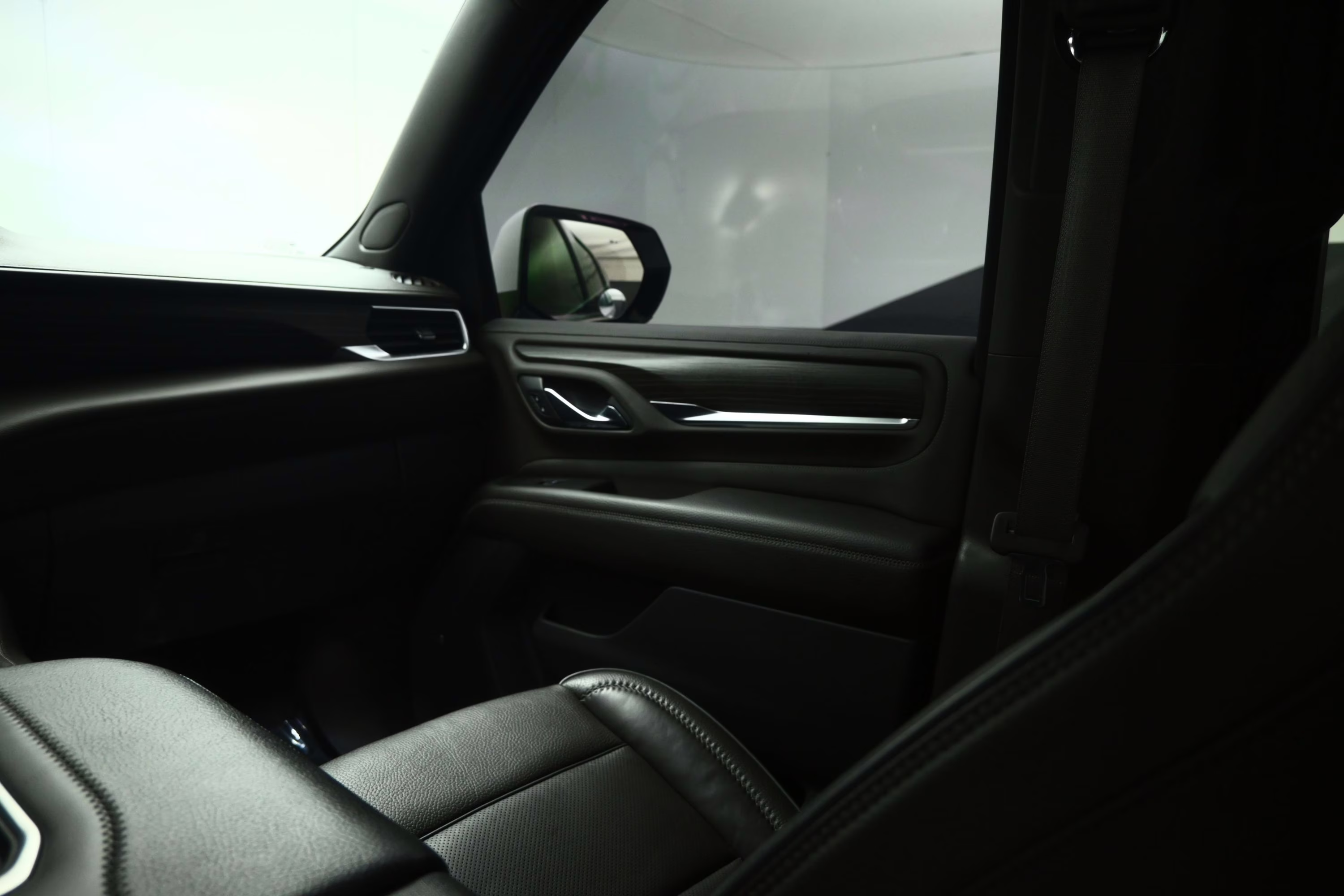 2021 White Frost Tricoat GMC Yukon Denali RWD SUV