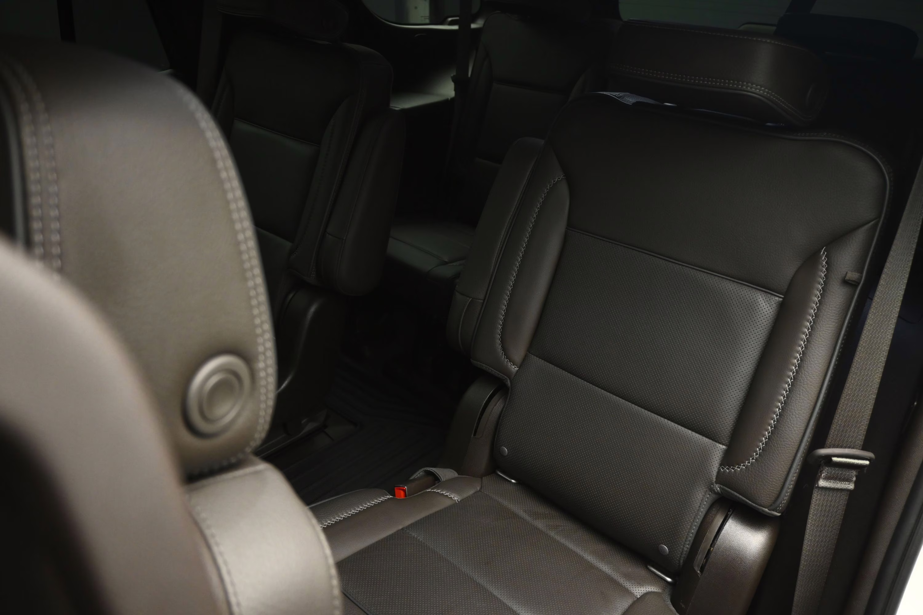 2021 White Frost Tricoat GMC Yukon Denali RWD SUV