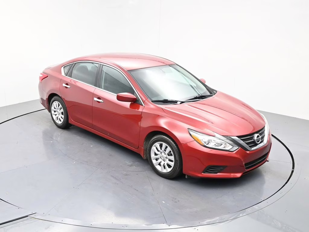 2017 Cayenne Red Nissan Altima 2.5 S FWD Sedan