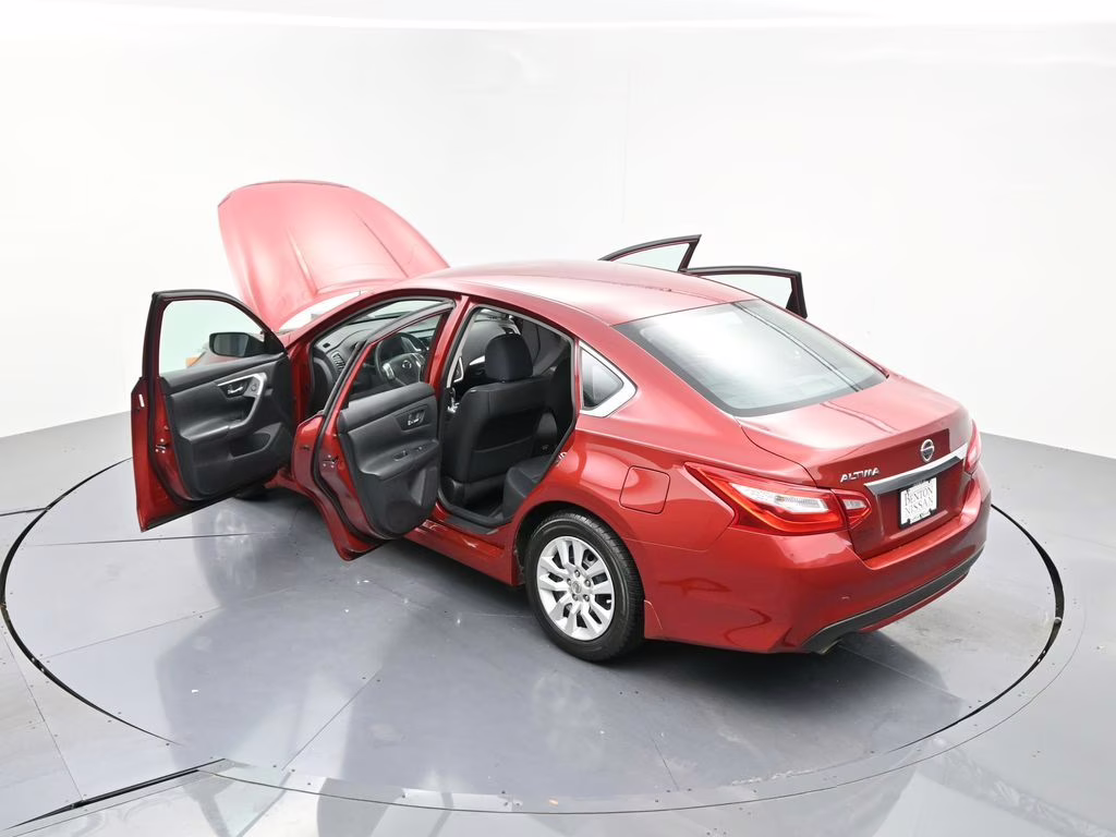 2017 Cayenne Red Nissan Altima 2.5 S FWD Sedan