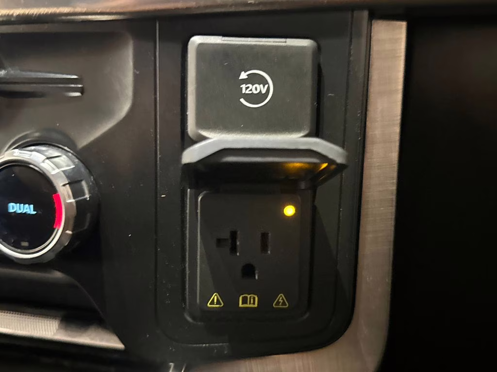 2022 Oxford White Ford F-150 King Ranch 4X4 Truck