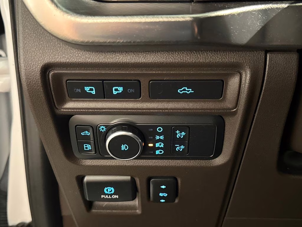 2022 Oxford White Ford F-150 King Ranch 4X4 Truck
