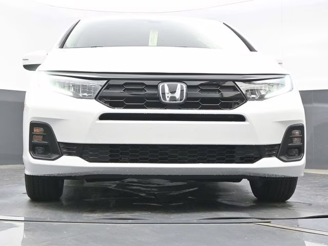 2026 Platinum White Pearl Honda Odyssey Touring FWD Van