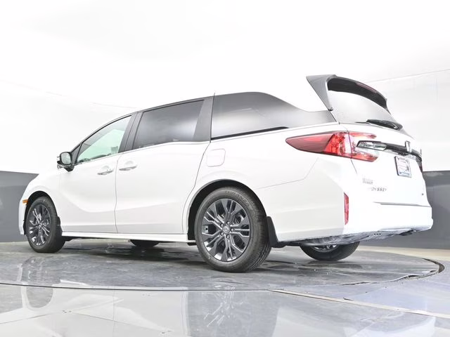 2026 Platinum White Pearl Honda Odyssey Touring FWD Van