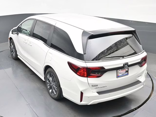 2026 Platinum White Pearl Honda Odyssey Touring FWD Van