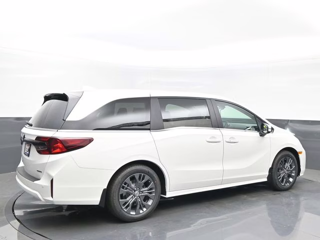 2026 Platinum White Pearl Honda Odyssey Touring FWD Van