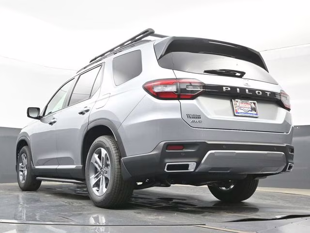 2026 Solar Silver Metallic Honda Pilot EX-L AWD SUV