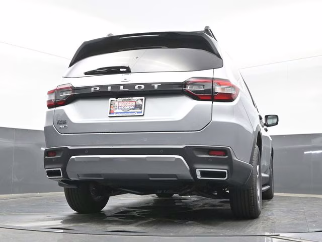 2026 Solar Silver Metallic Honda Pilot EX-L AWD SUV